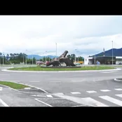 SPOMENIK TRANZICIJI, fotografija 3 od 5